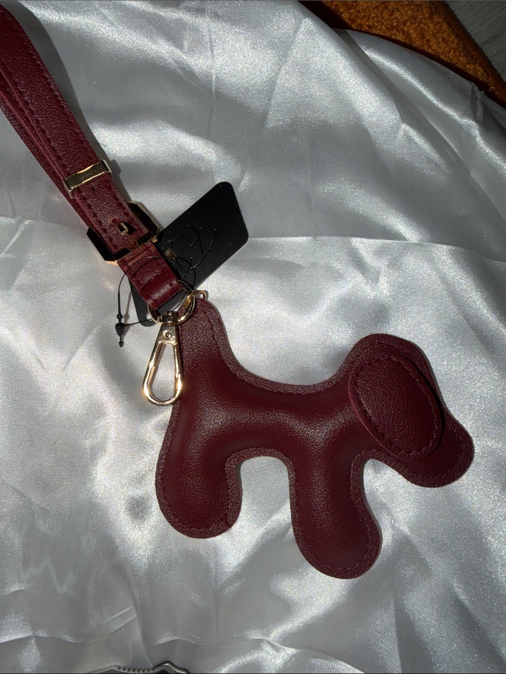 NWT Leather Dog-Shaped Bag Charm Keyring - Burgundy